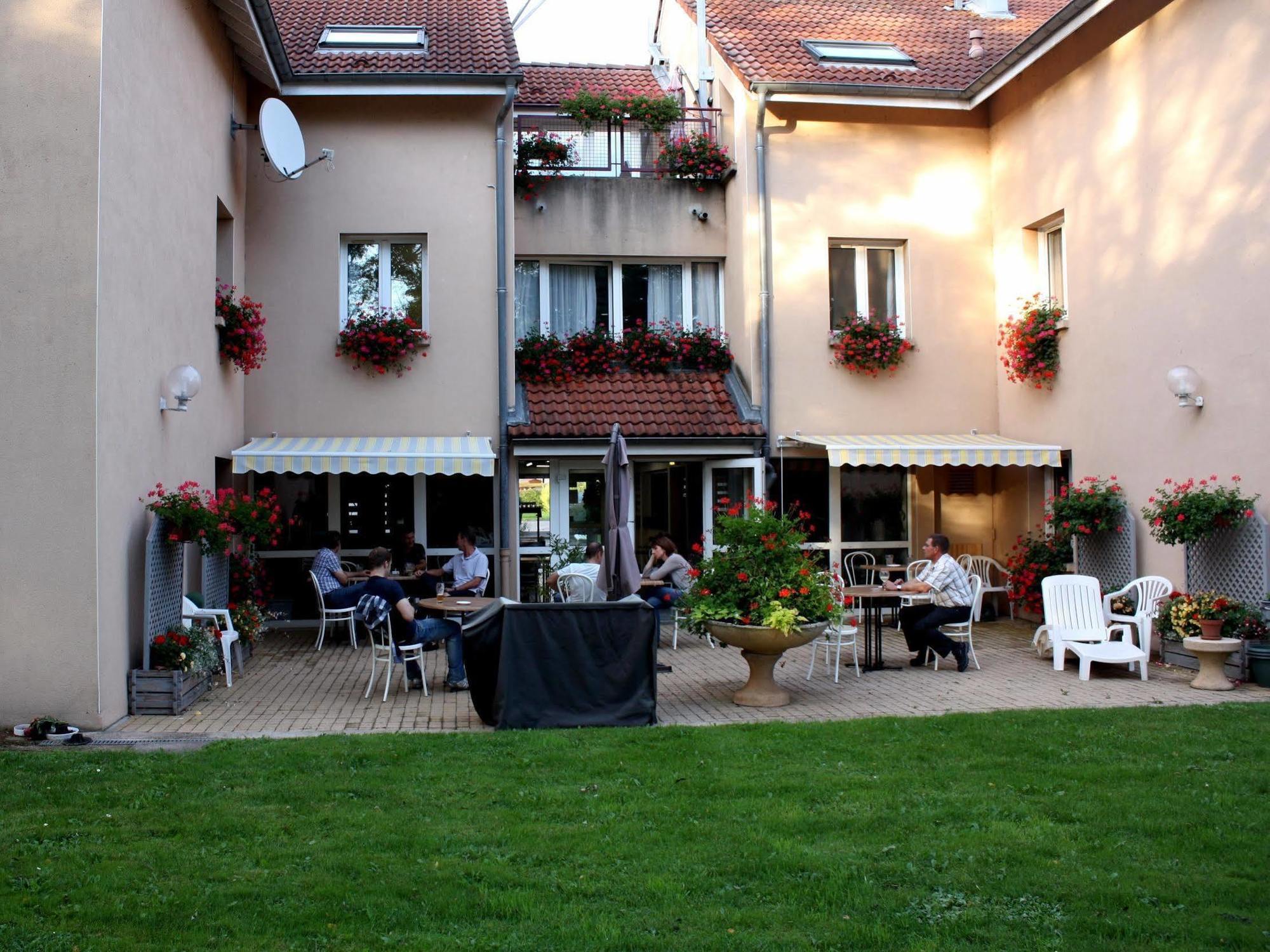 Hotel Acacia Nancy Sud Luneville Moncel-lès-Lunéville Exterior foto